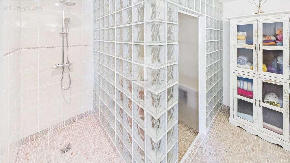 Maison à PLAN-DE-LA-TOUR