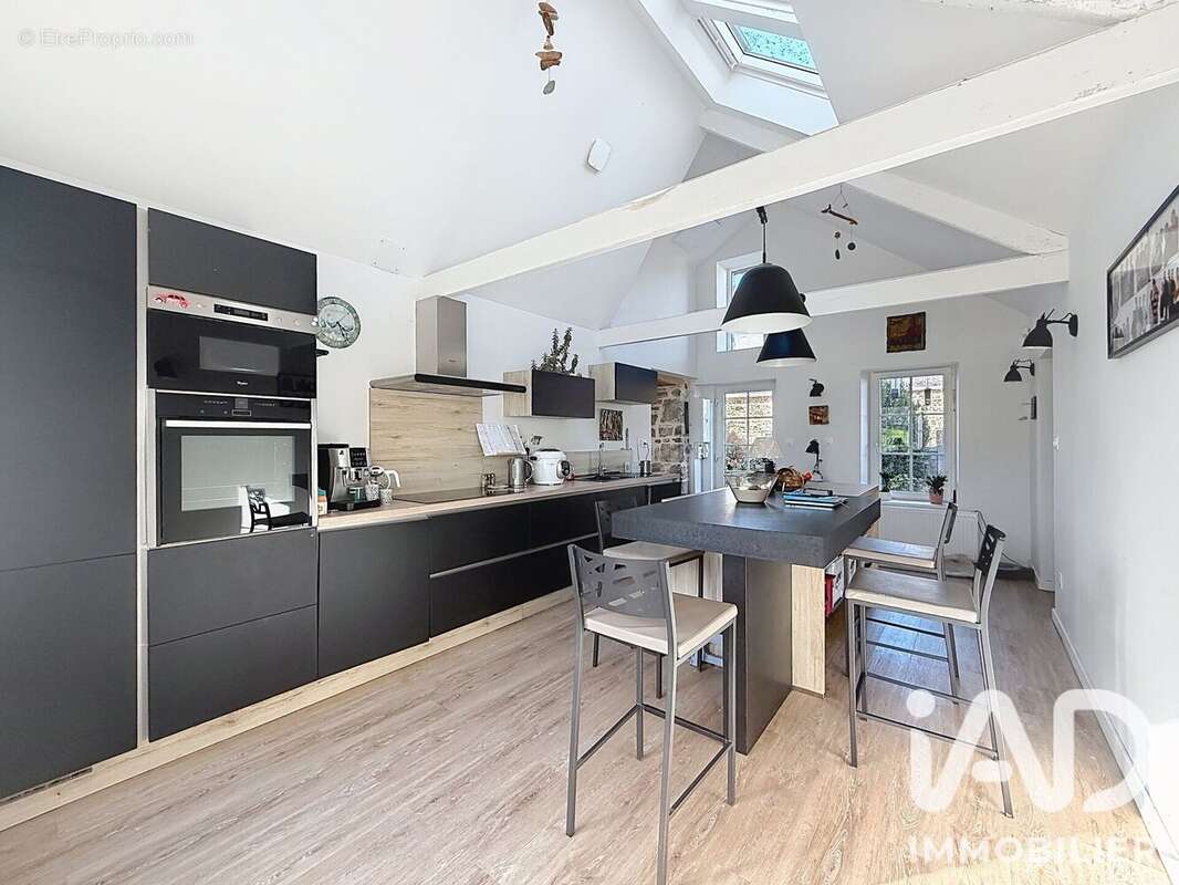 Maison 290 m² à Lithaire  - photo 6