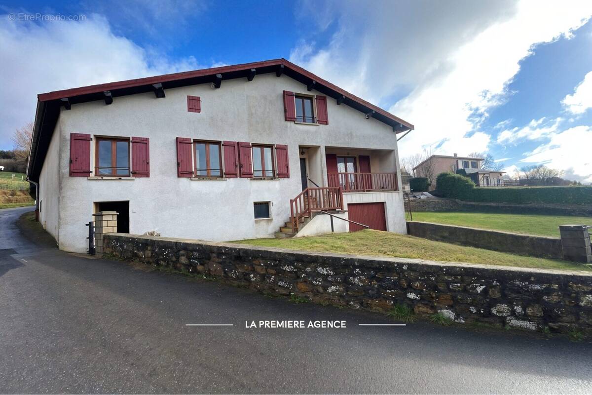 Maison à AFFOUX