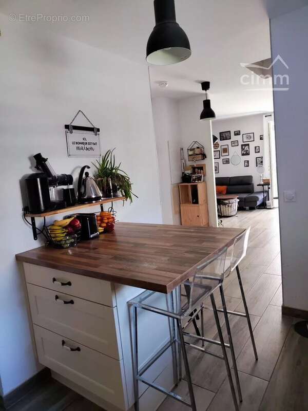 Appartement à GUILHERAND-GRANGES