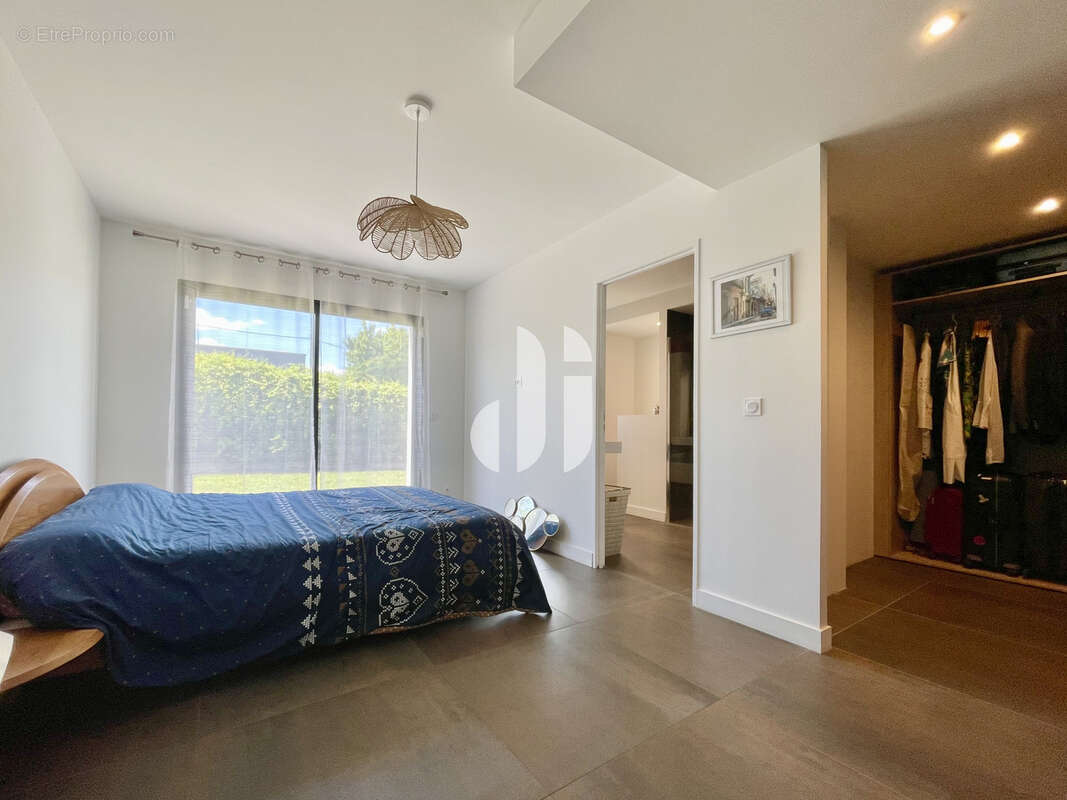 Maison plain-pied Gradignan 163m2 avec piscine chauffée - photo 5