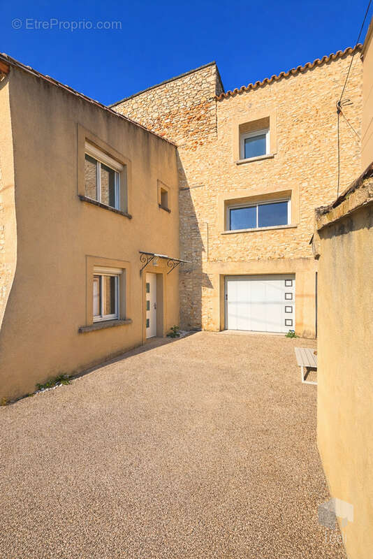 SAVASSE, maison en pierre de 165 m2 - photo 2