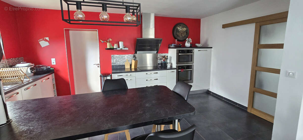 Maison à LE TREVOUX