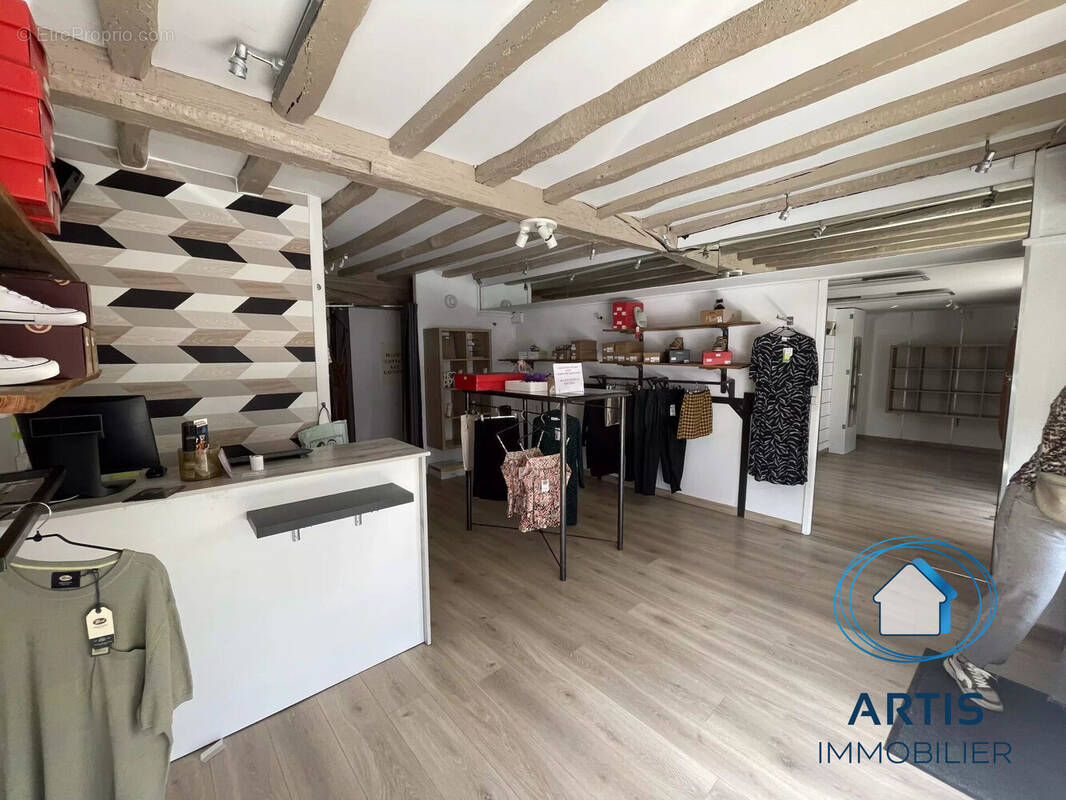 Commerce à SAINT-PEE-SUR-NIVELLE