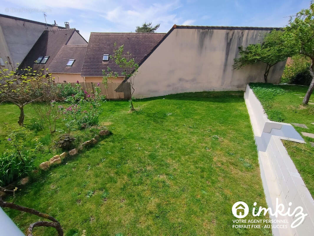 Maison à VERRIERES-LE-BUISSON