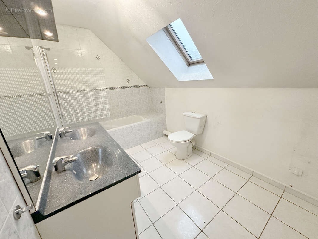 Maison à SAINT-ANDRE-LES-VERGERS