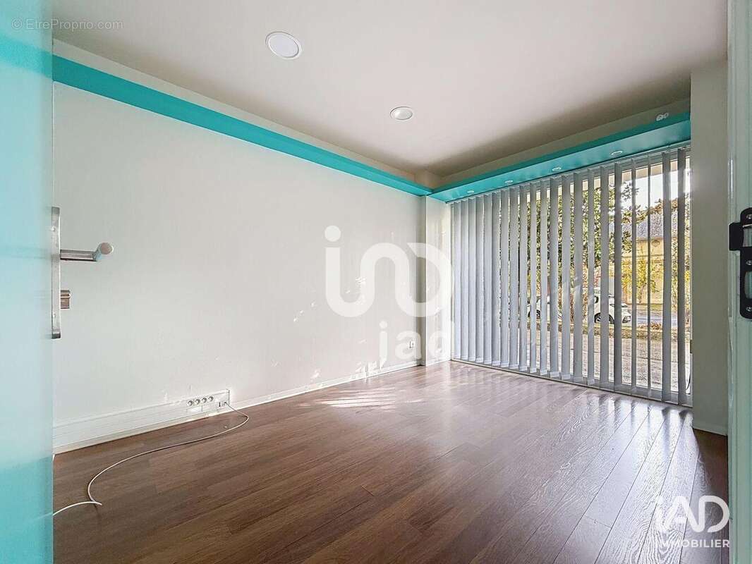 Photo 2 - Commerce à TARBES