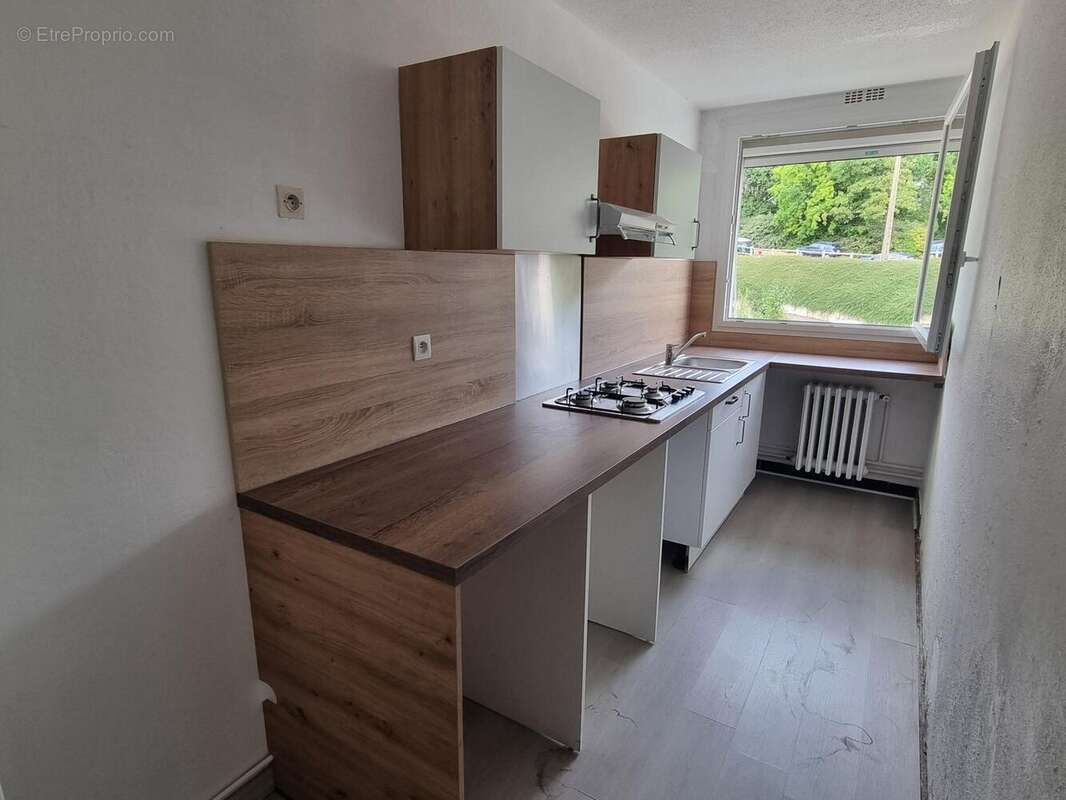 Appartement 59 m² à Evreux  - photo 2