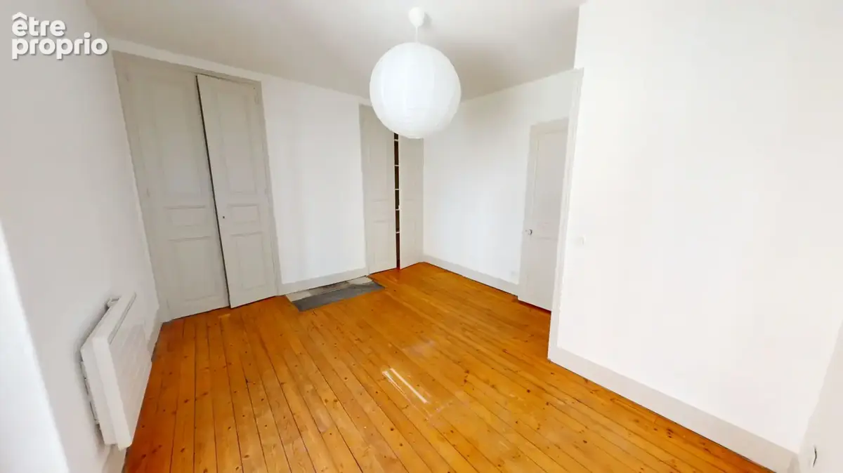 À vendre  Grenoble, rue Michelet T2 de 52,23 m² avec cave - photo 2