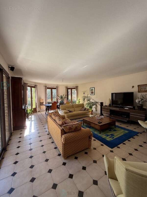 Maison à FORCALQUIER