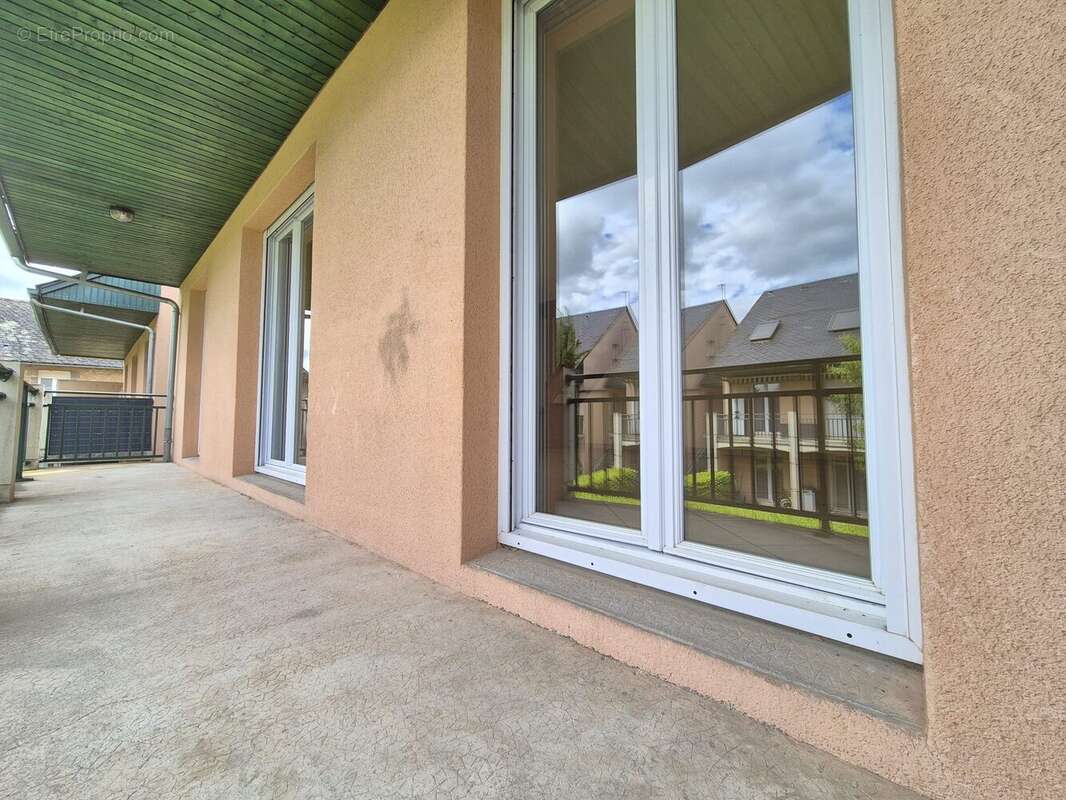 Appartement à ONET-LE-CHATEAU
