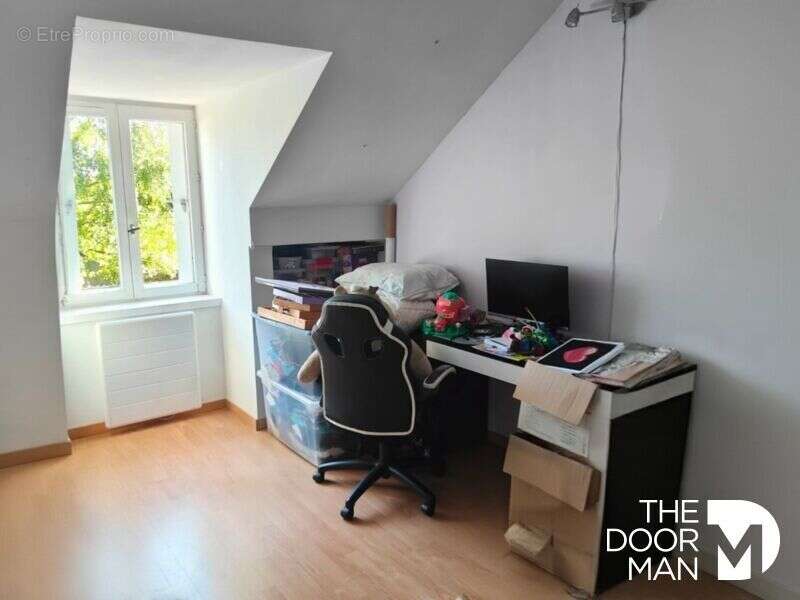 Maison à MONTIGNY-LE-BRETONNEUX