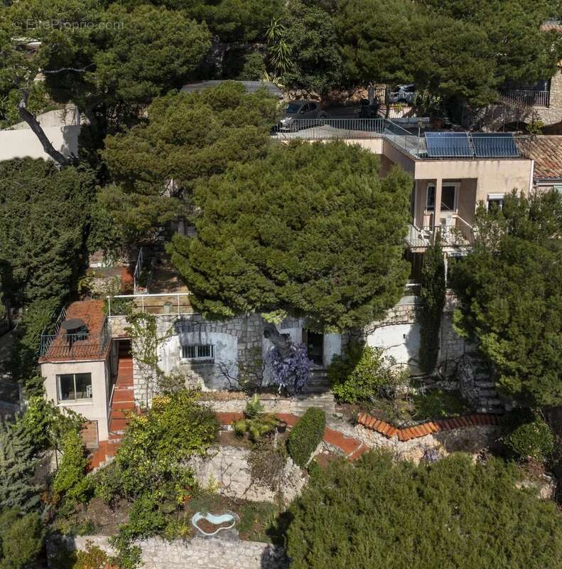 Maison à EZE