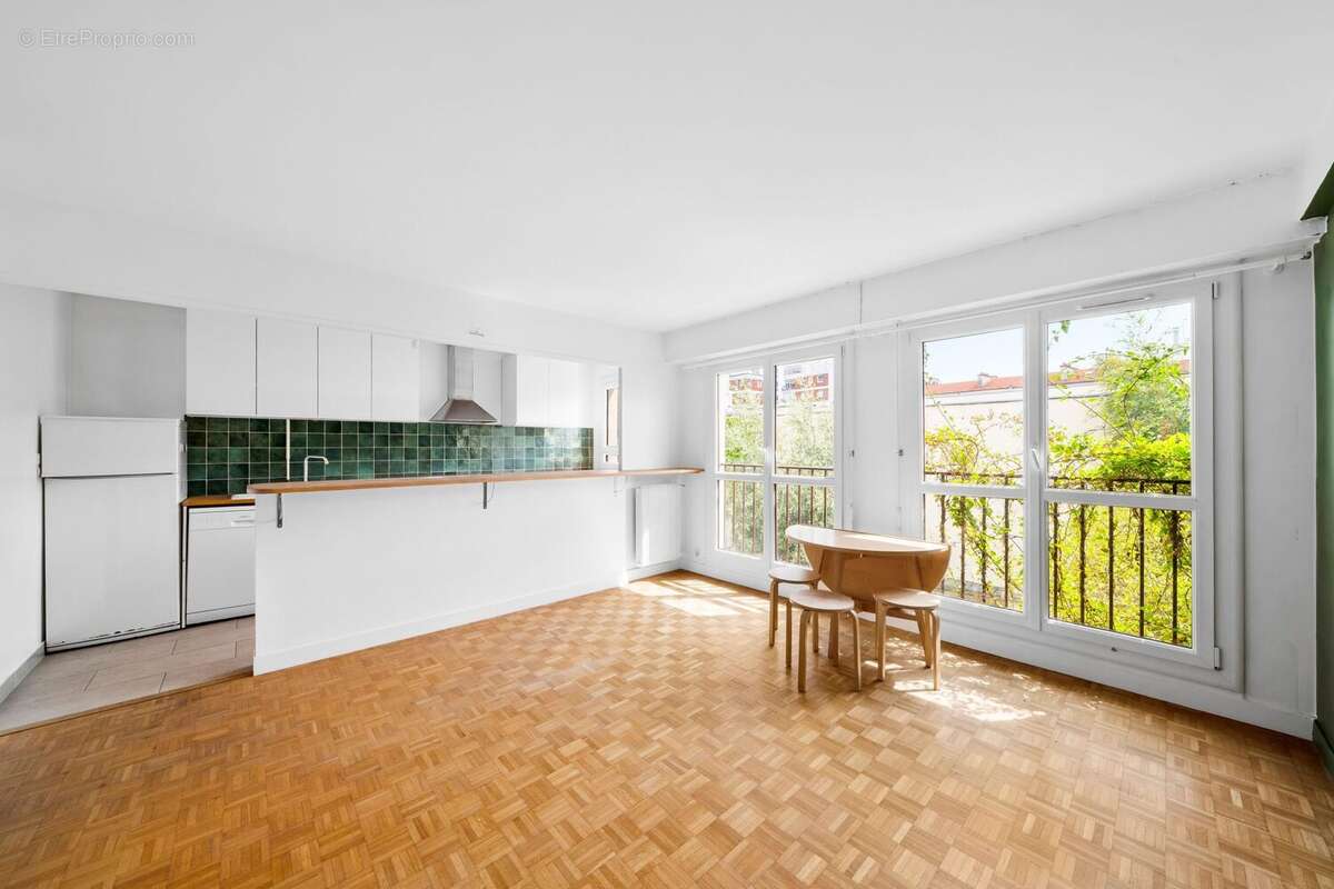 Appartement à PARIS-11E