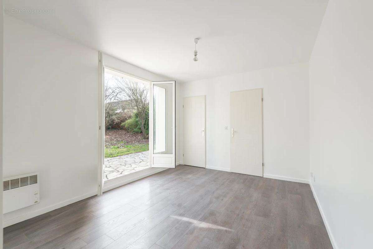 Maison à CLAYE-SOUILLY