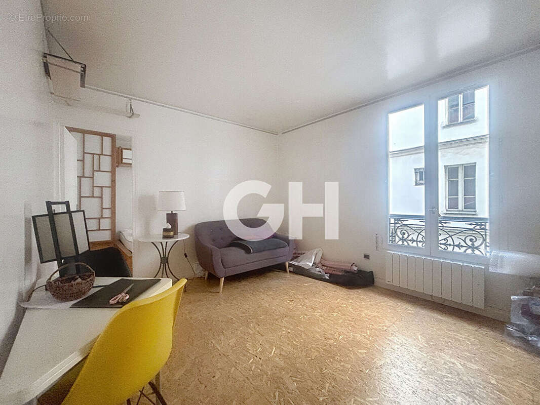 Appartement à PARIS-20E