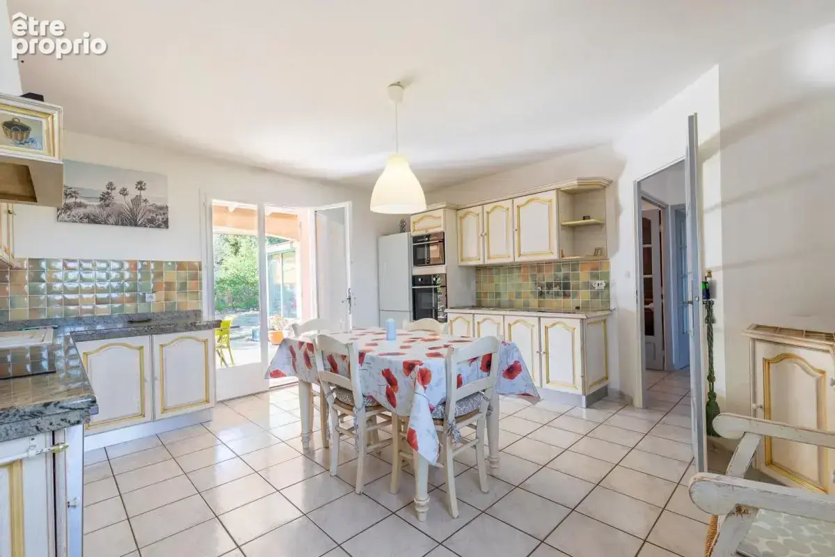 Saint-saturnin-lès-avignon ? une maison, plusieurs projets de vie - photo 5