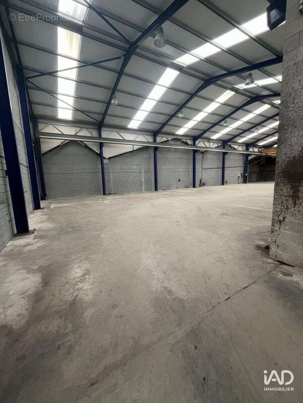 Photo 7 - Commerce à SAINT-GERMAIN-LAVAL