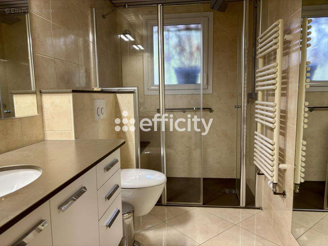 Maison à SAINT-CHERON