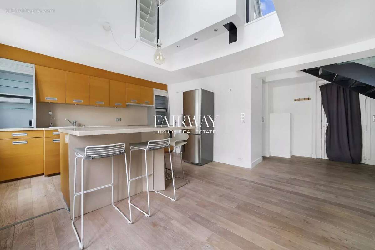 Appartement à PARIS-8E