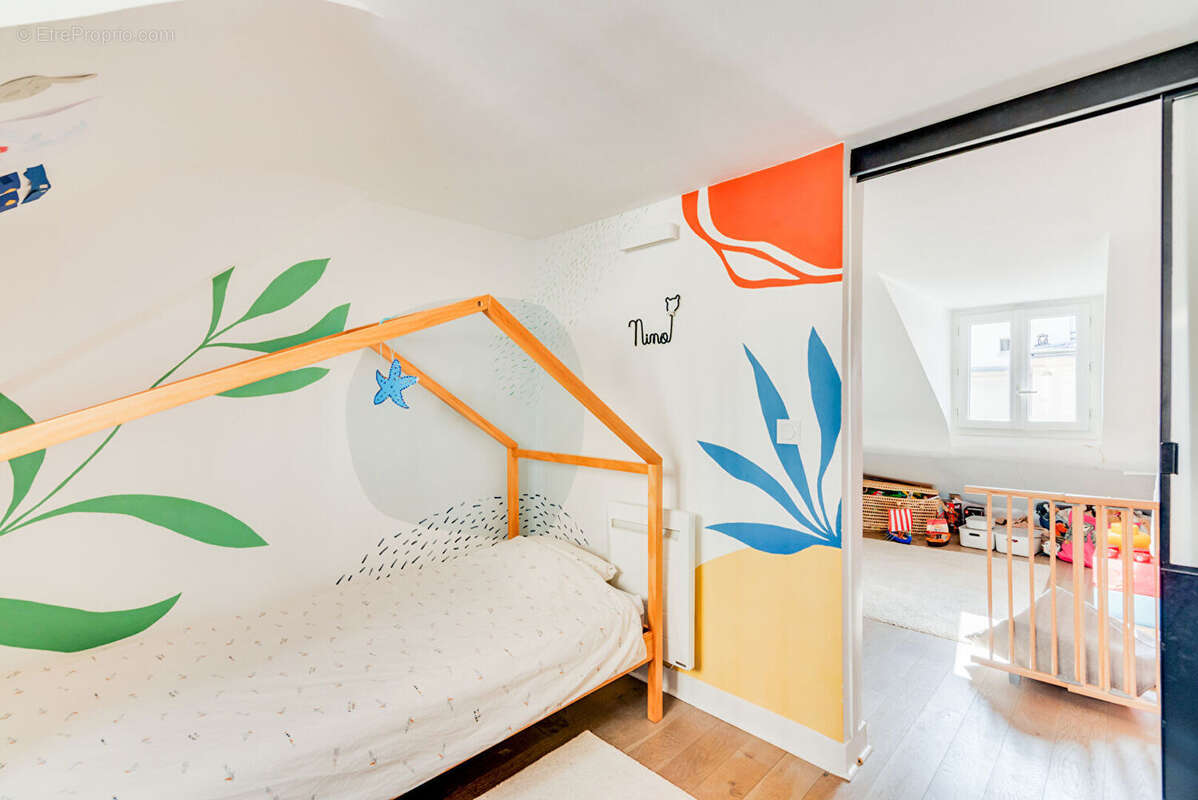 Appartement à PARIS-10E