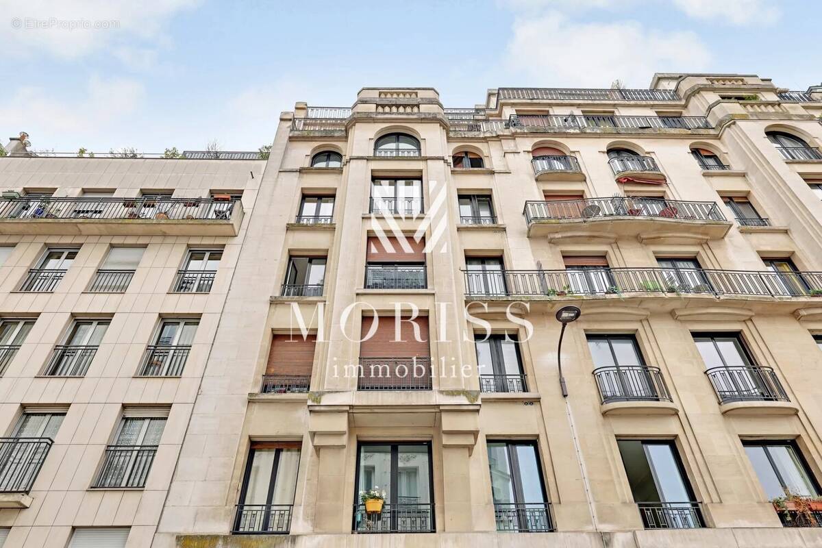 Appartement à PARIS-17E