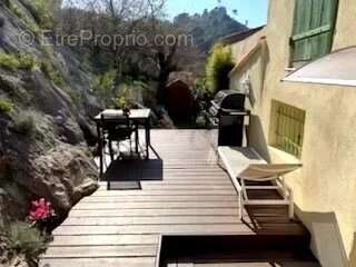 Appartement à ROQUEVAIRE