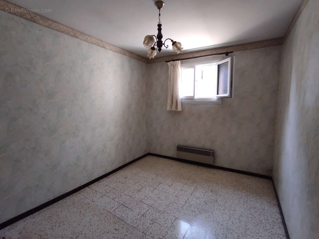 Maison à RIBAUTE-LES-TAVERNES