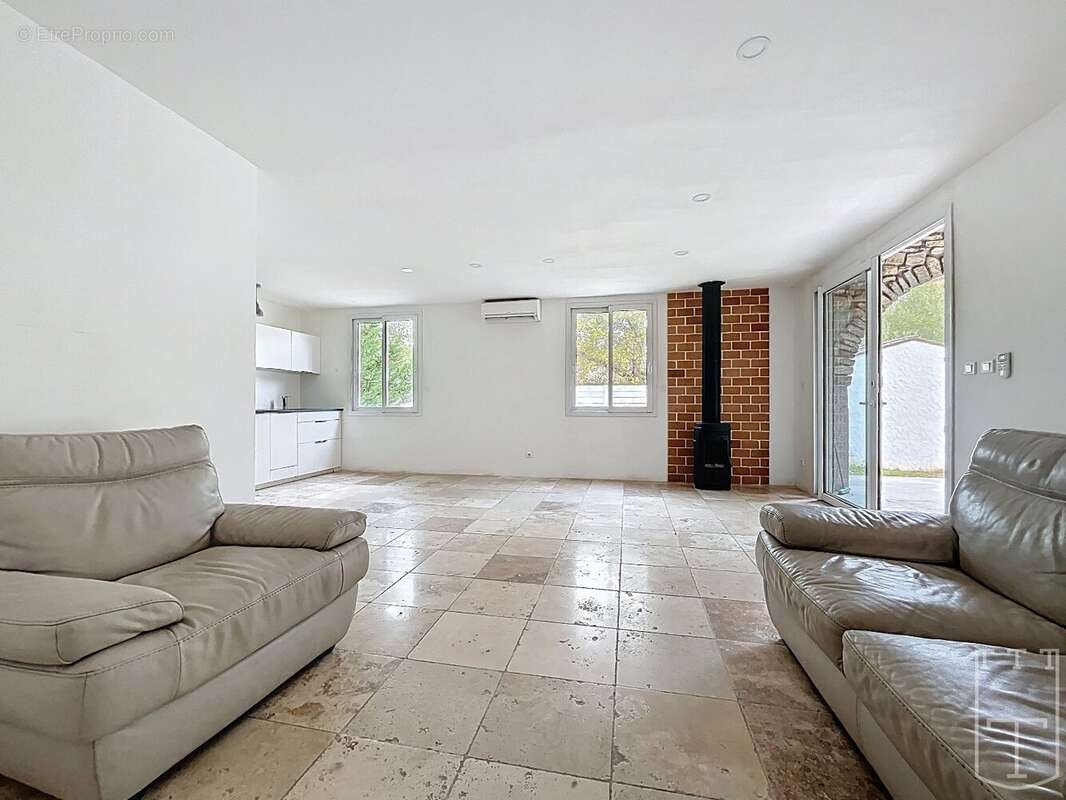 Maison à VALLON-PONT-D&#039;ARC