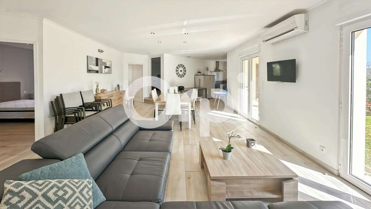 Maison à SAINT-ALBAN-AURIOLLES