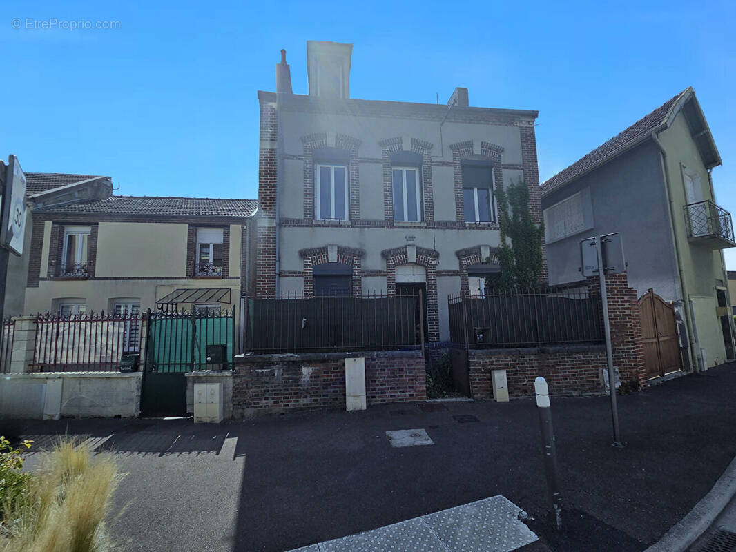Maison à ROMILLY-SUR-SEINE