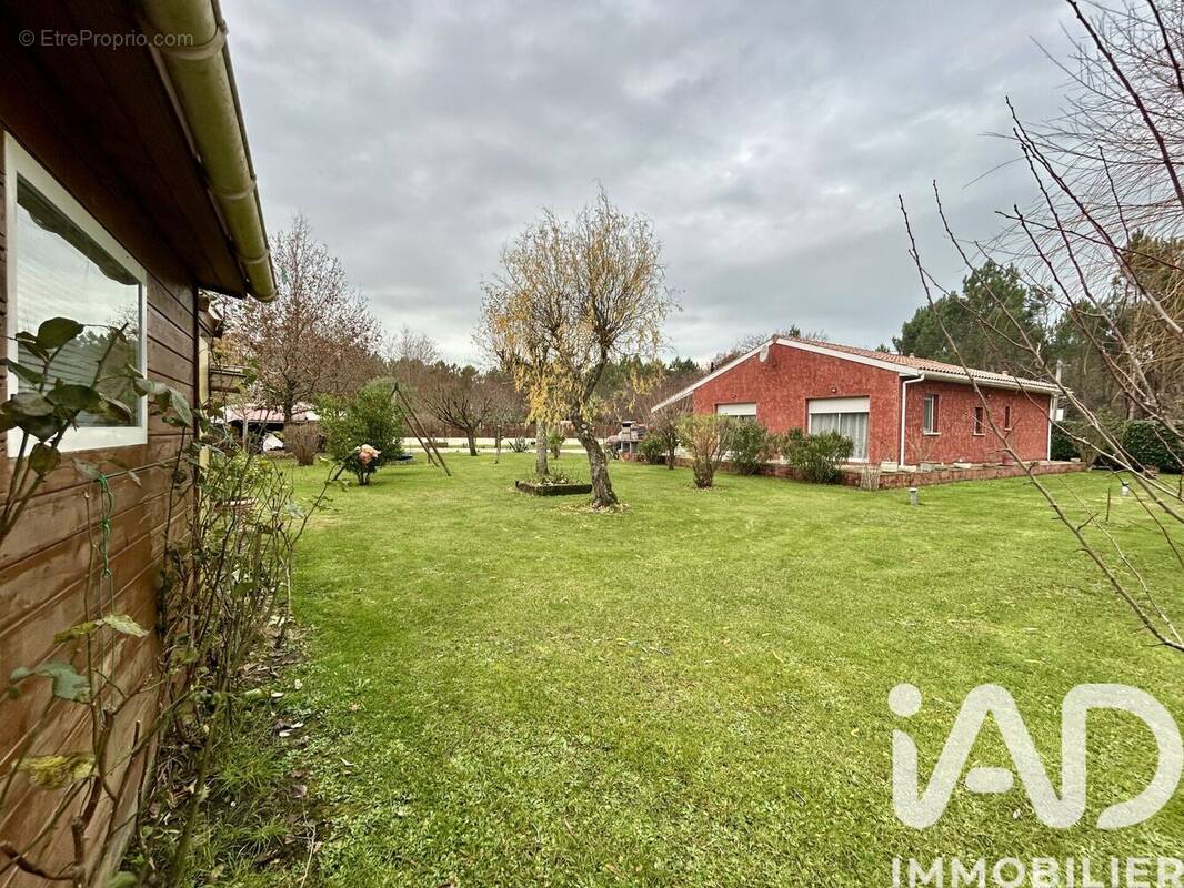 Photo 1 - Maison à VENDAYS-MONTALIVET