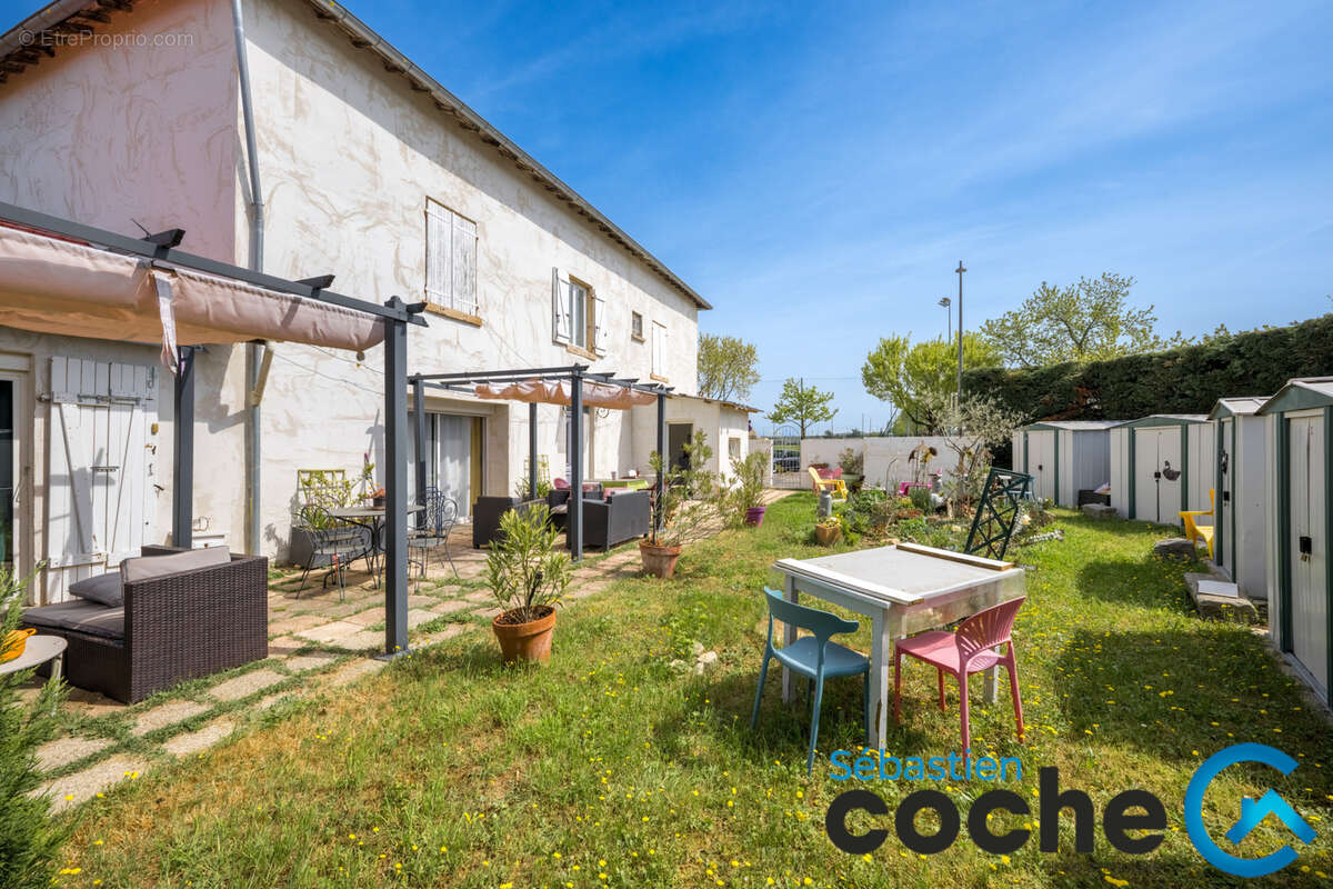 Appartement à SAINT-PRIEST