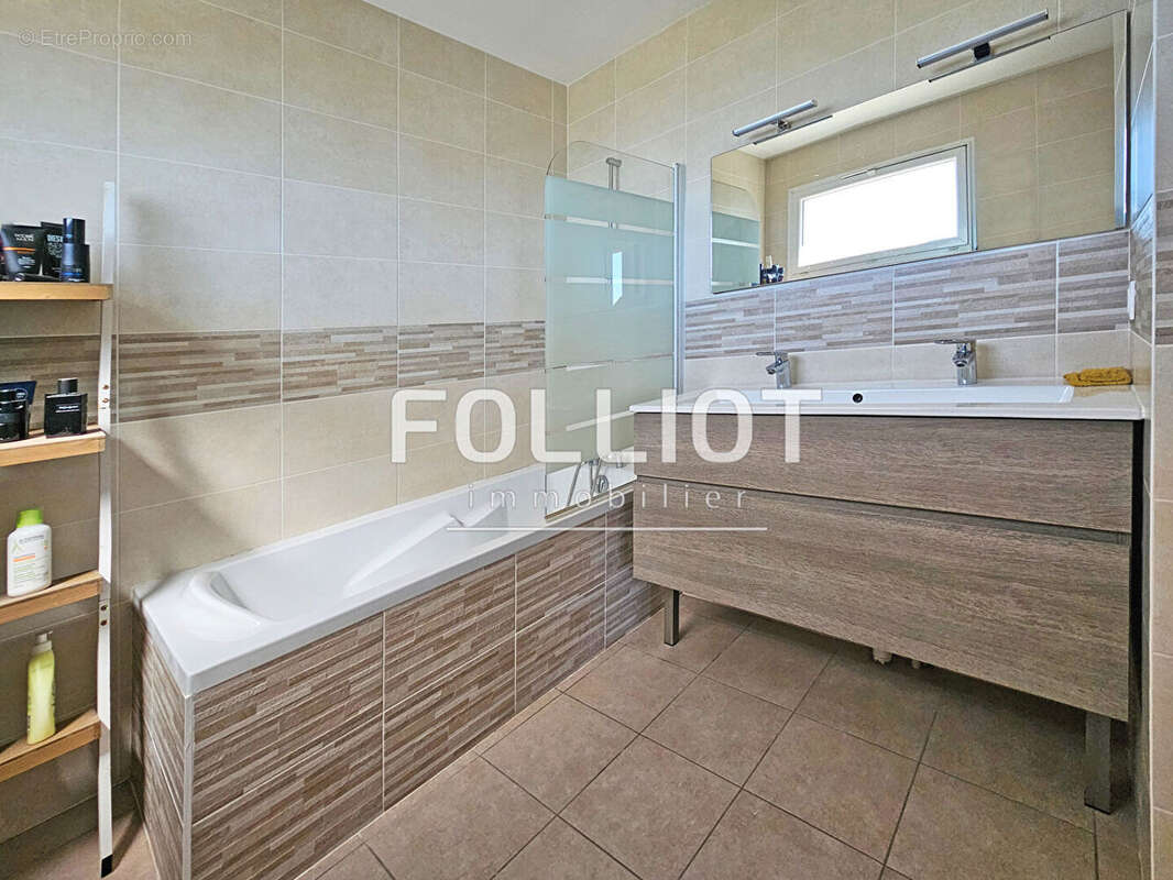 Appartement à MONDEVILLE