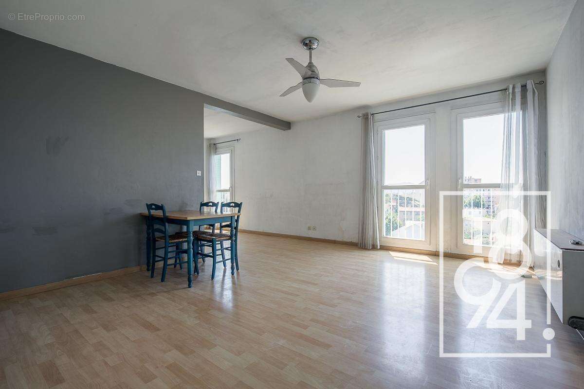 Appartement à MARSEILLE-13E