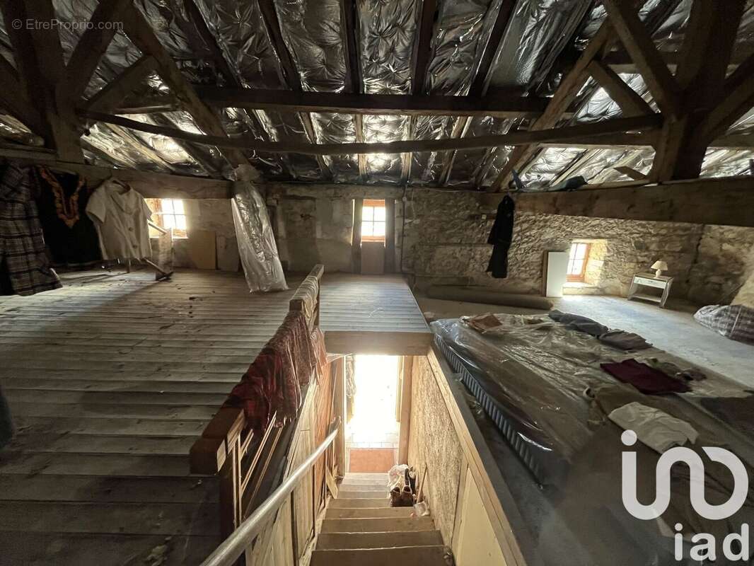 Maison 93 m² à Chirac  - photo 8