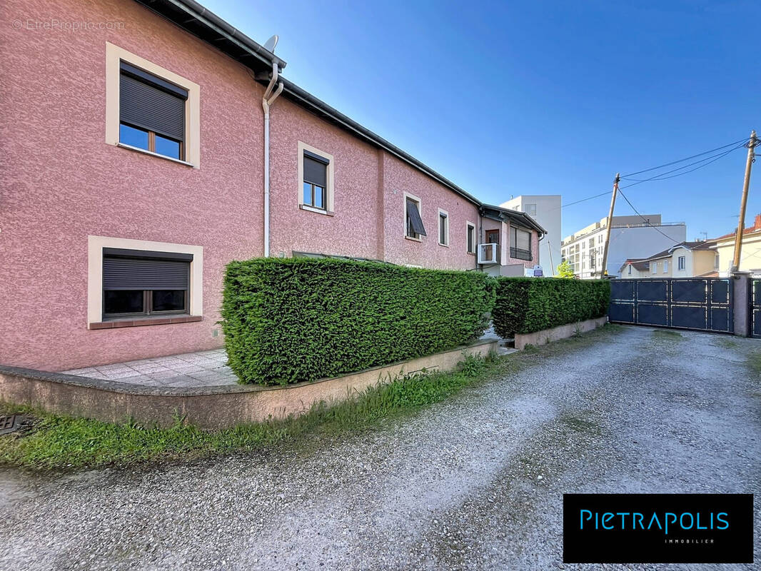 Appartement à BRON