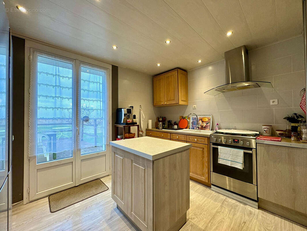 Maison à BAZOCHES-LES-GALLERANDES