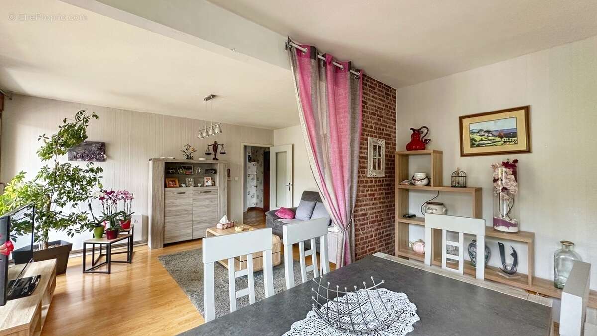 Appartement à RIVES