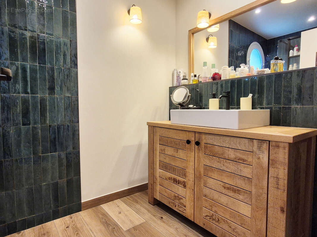 Appartement à FONTAINES-SUR-SAONE