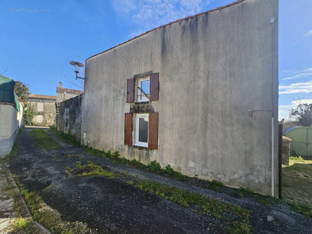 Maison à TONNAY-BOUTONNE