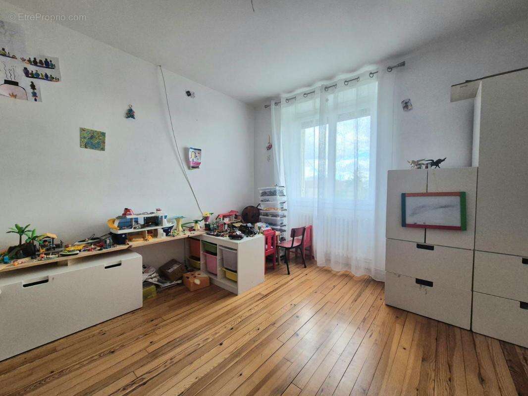 Maison à SAINT-MARTIN-DE-SESCAS