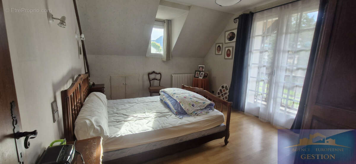 Lourdes hyper centre maison de 172m2 - photo 8