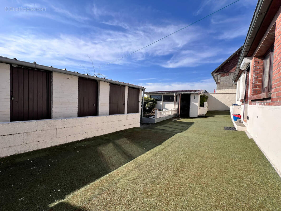 Maison à CALONNE-RICOUART