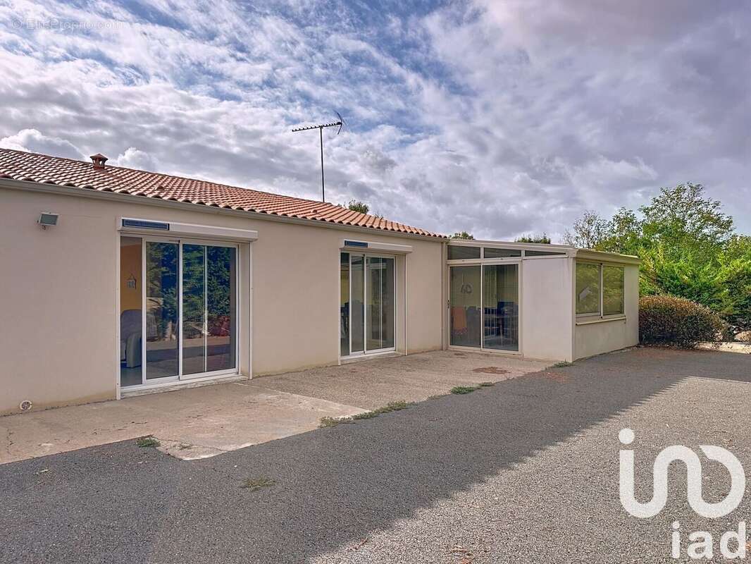 Photo 2 - Maison à NUAILLE-D'AUNIS