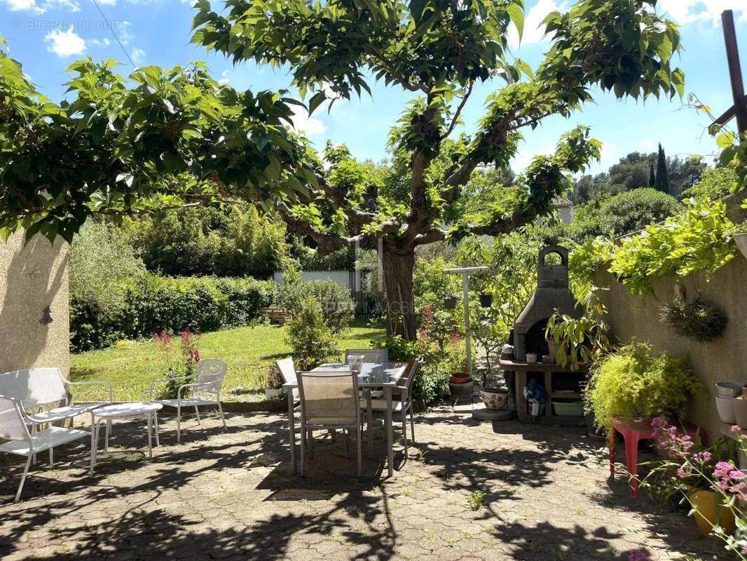 Maison à SAINT-ETIENNE-DU-GRES