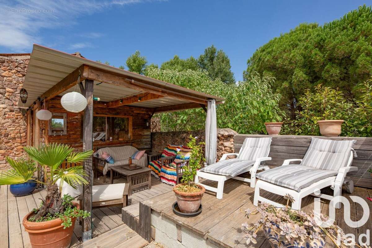 Photo 2 - Maison à ROQUEBRUNE-SUR-ARGENS