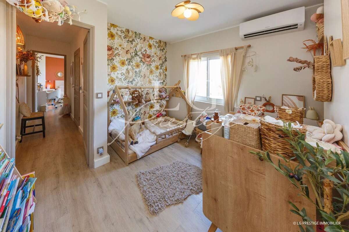 Maison à MANDELIEU-LA-NAPOULE