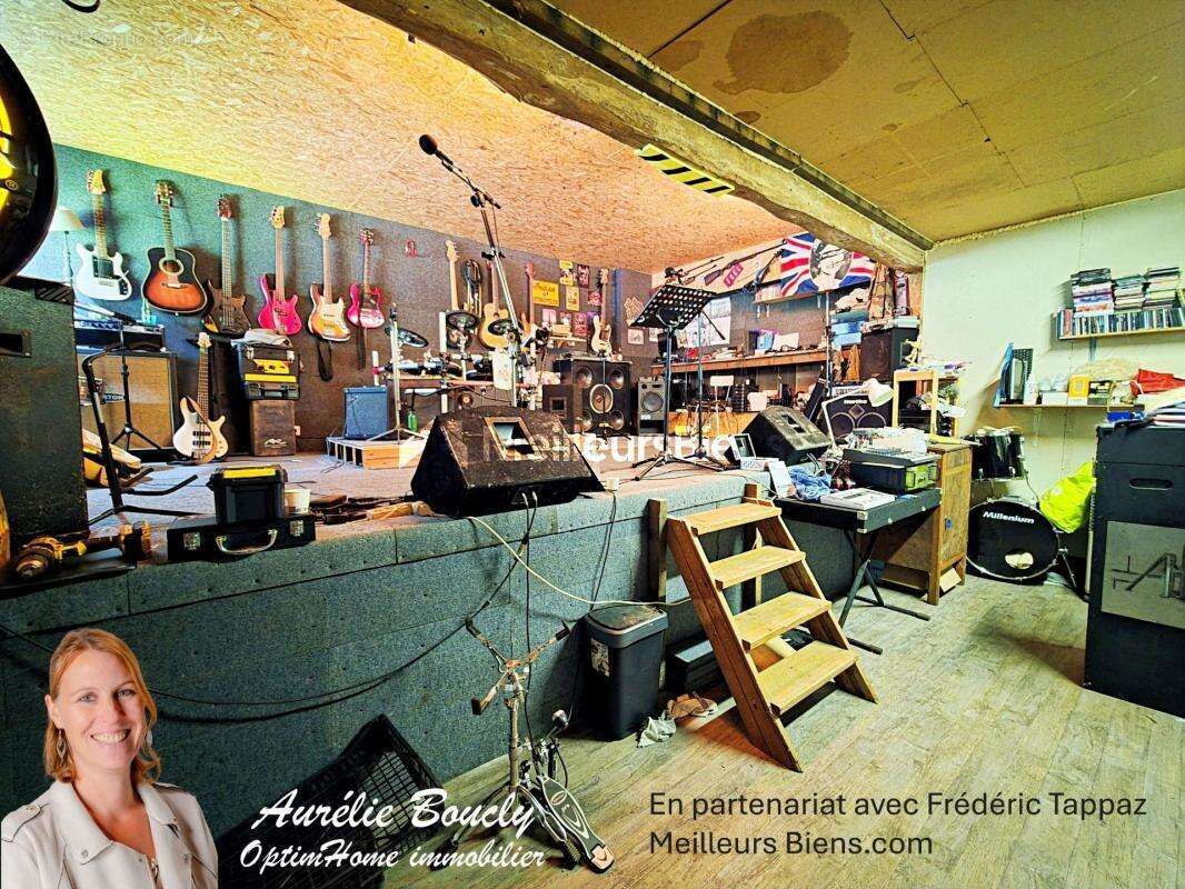 Maison à SAINT-LAURENT-DU-PONT