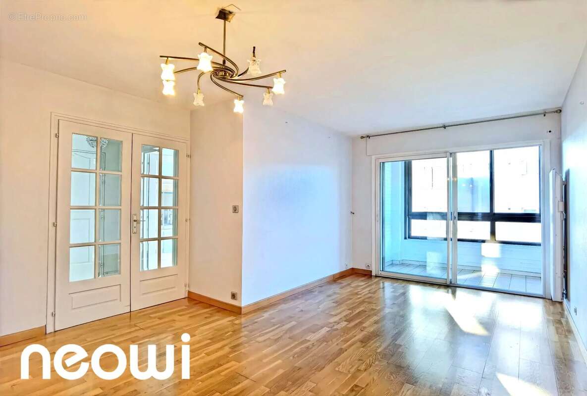 RARE-Appartement de 96 m² avec ascenseur, garage et loggia - photo 2